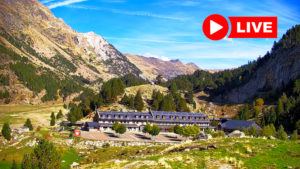 Webcam Llanos del Hospital - Hotel Hospital de Benasque se encuentra ubicado en el Pirineo central, en el Valle de Benasque.
